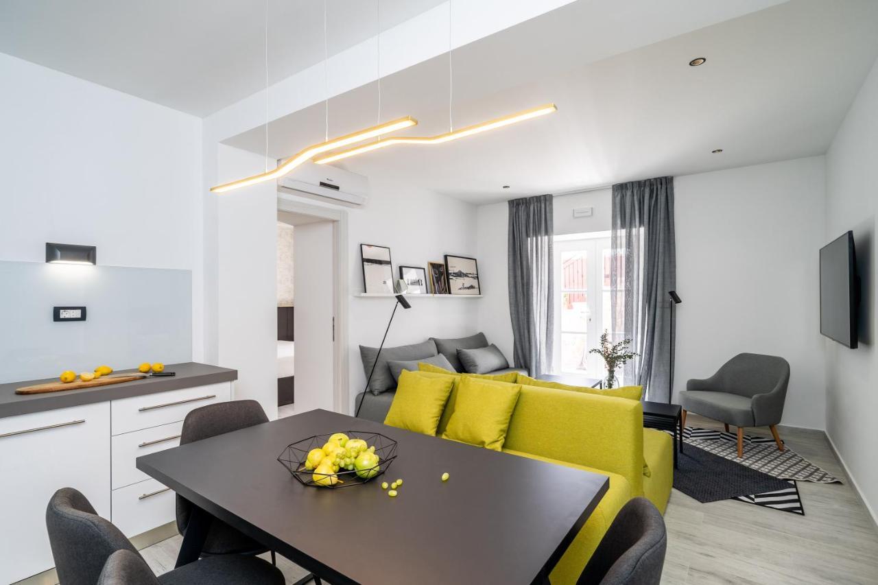 Old School Apartment *